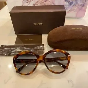 Tom Ford Maxine TF763 Tortoise Sunglasses Tom Ford TF0763 Maxine Tortoise, Beige Prescription  main image 4